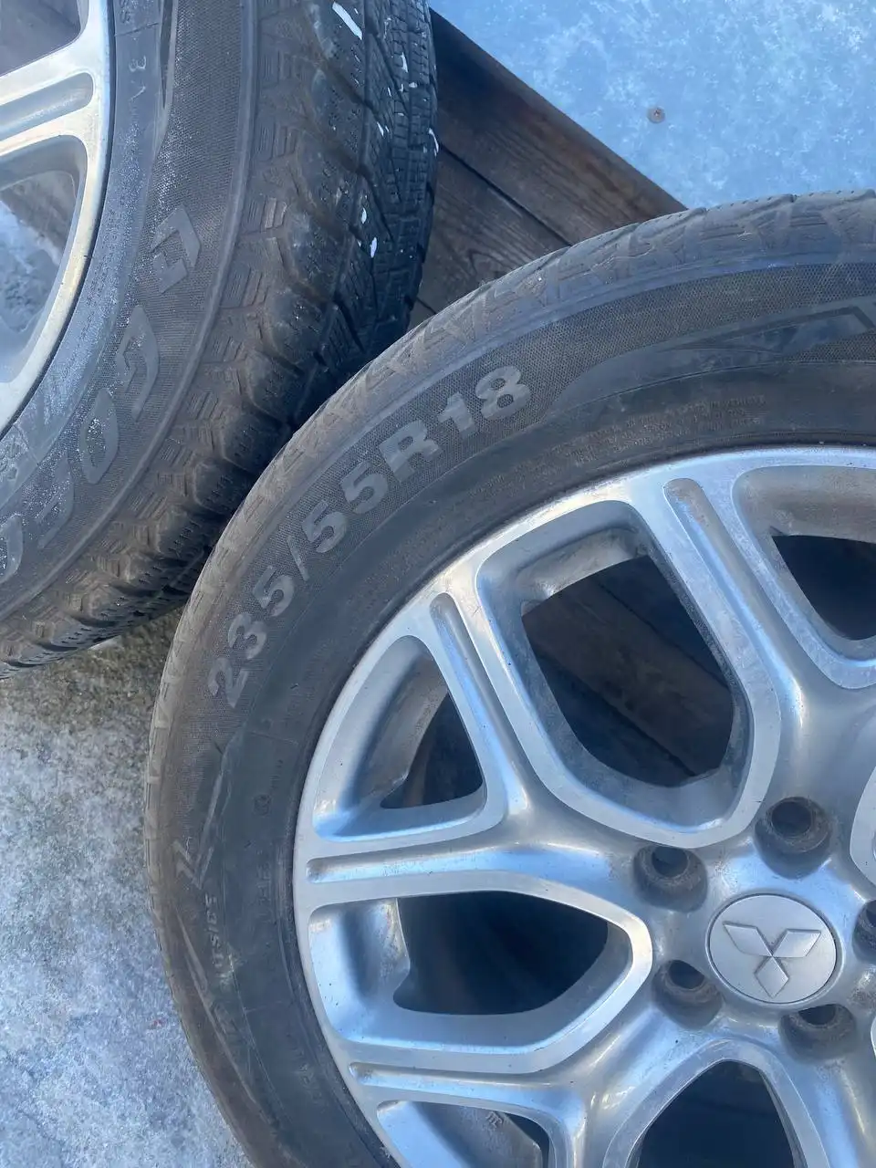 Продажа зимних шин из Японии - Шины и диски (Авто) в Чита