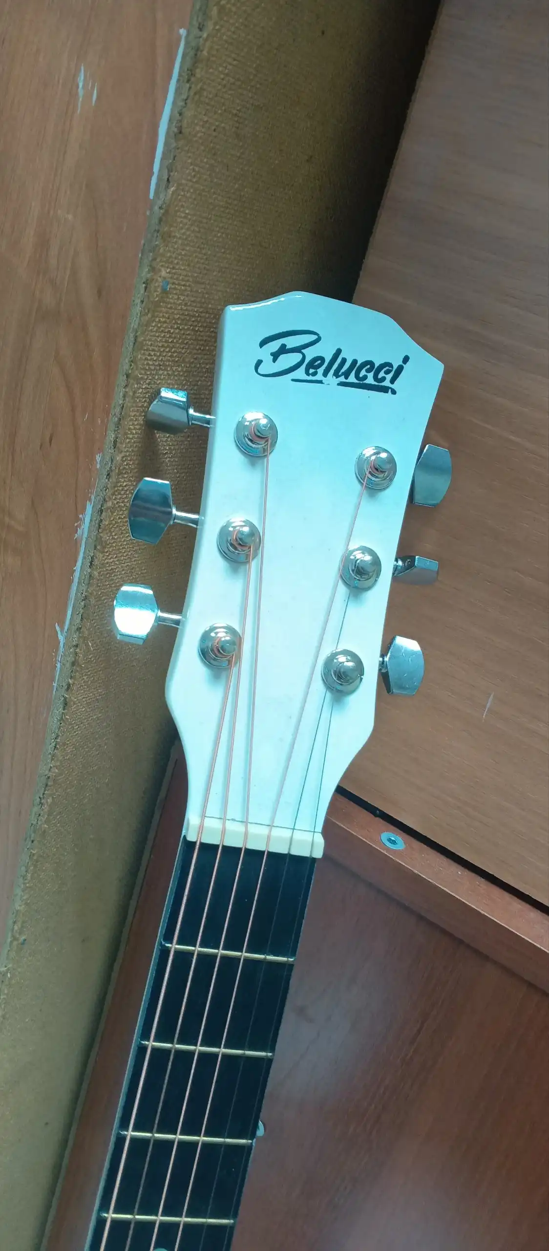 Продажа акустической гитары - Музыкальные инструменты (Хобби и отдых) в Чита