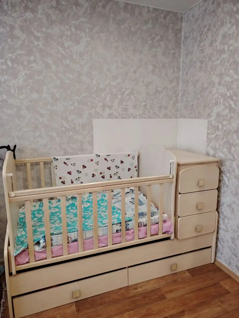 Продам кровать в отличном состоянии с матрасом - Мебель (Для дома и дачи) в Чита