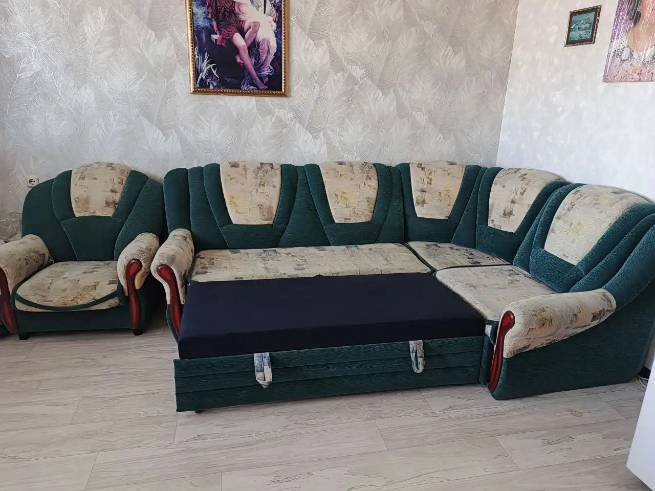 Угловой диван и кресло в хорошем состоянии - Мягкая мебель (Для дома и дачи) в Чита