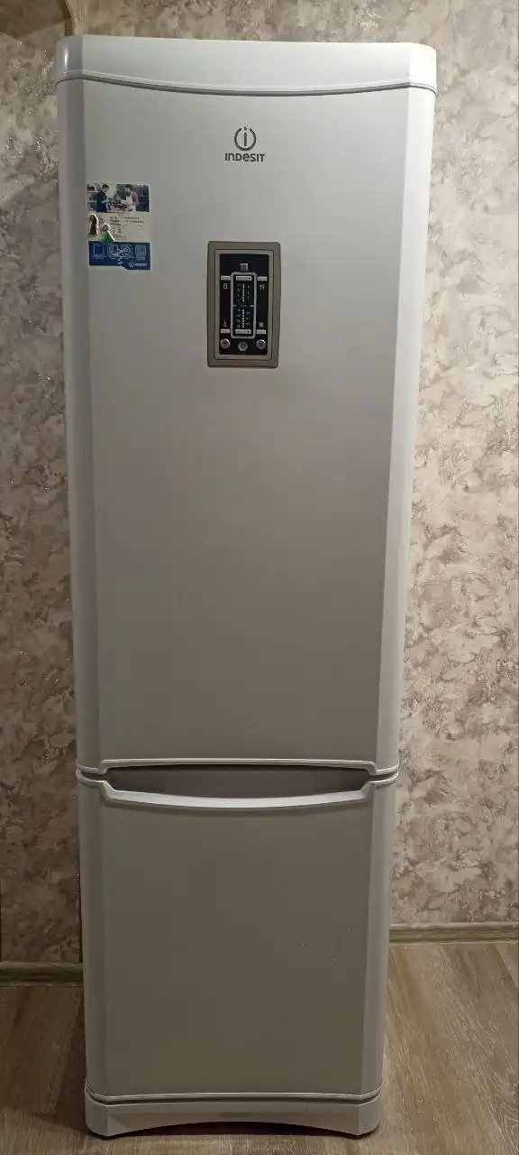 Холодильник с утечкой фреона - Для дома и дачи в Чита