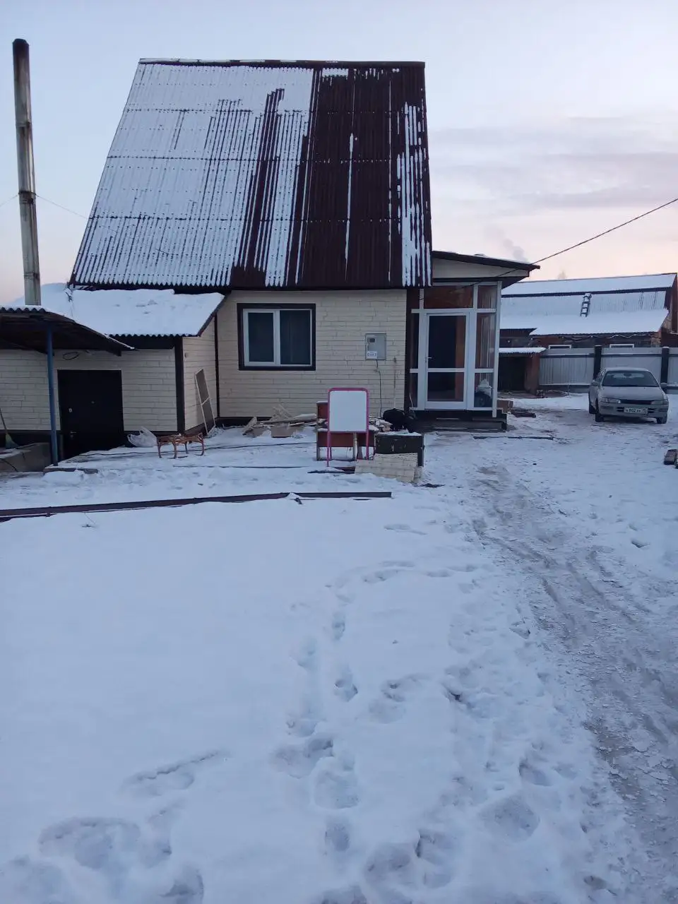 Продам двухэтажный дом с гаражом в селе Смоленска - Дом (Недвижимость) в Чита
