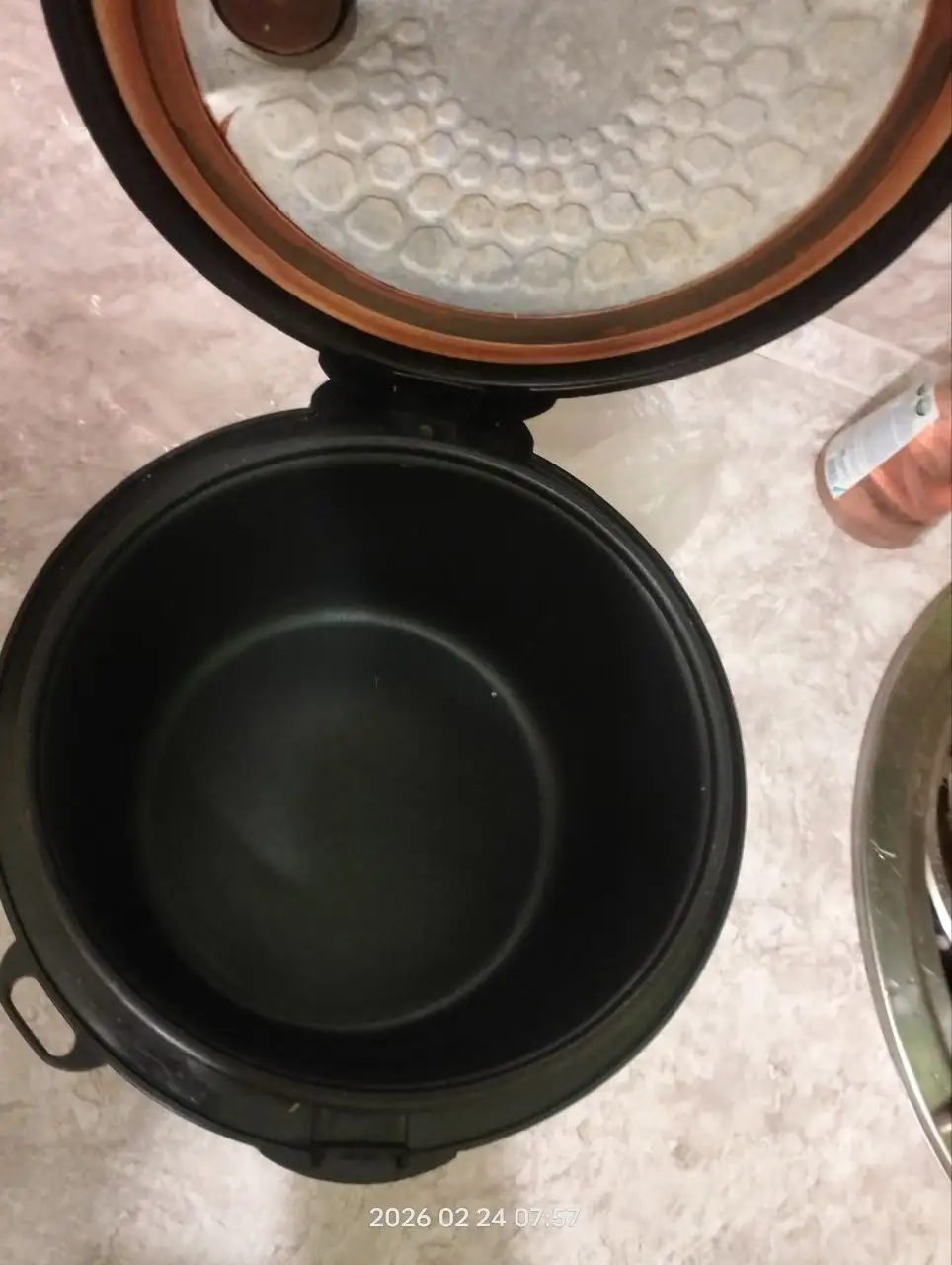 Мультиварка в рабочем состоянии - Кухонная техника (Для дома и дачи) в Чита