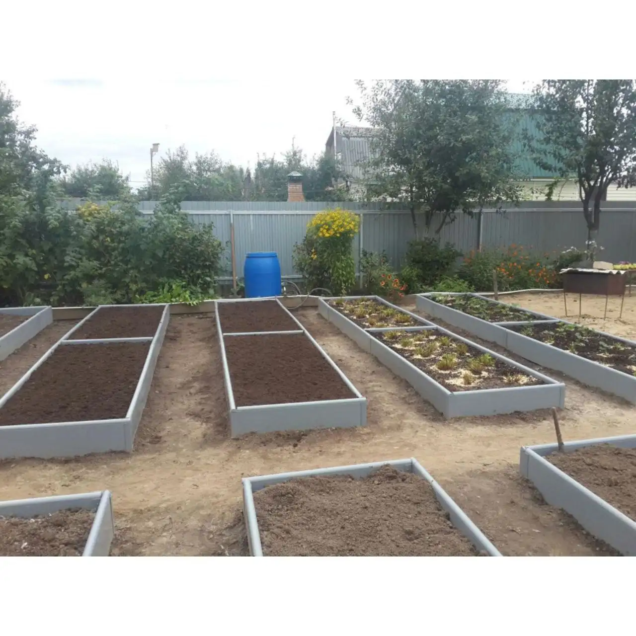 Продажа новых кастрюль, дверей б/у, плитки, грядок ПВХ и мангала ручной работы - Барахолка в Чита