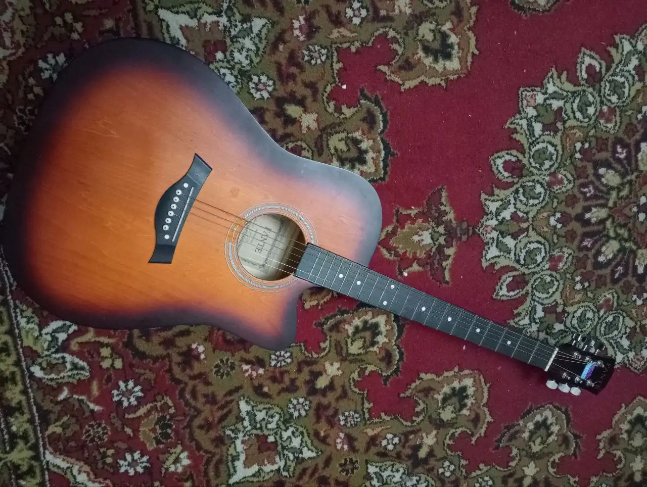 Продам гитару - Музыкальные инструменты (Хобби и отдых) в Чита