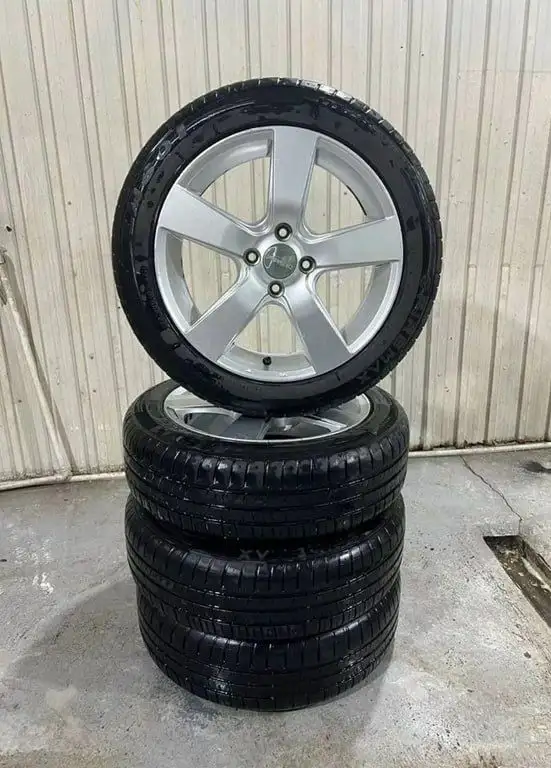 Литьё R16 4x100 с летней резиной 2025 года - Запчасти (Авто) в Чита