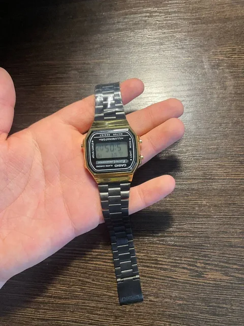 Электронные часы с секундомером и будильником - Электроника в Чита