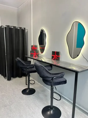 Рабочее место для визажиста и парикмахера - Парикмахерское и косметологическое оборудование в Чита