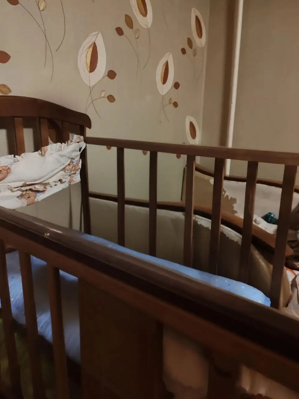 Продам детскую кроватку и матрас - Мебель для детей (Товары для детей) в Чита