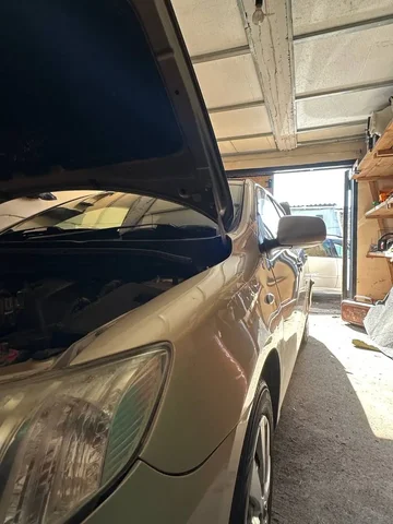 Продам Toyota Avensis 2009 года после ДТП - Минивэны в Чита