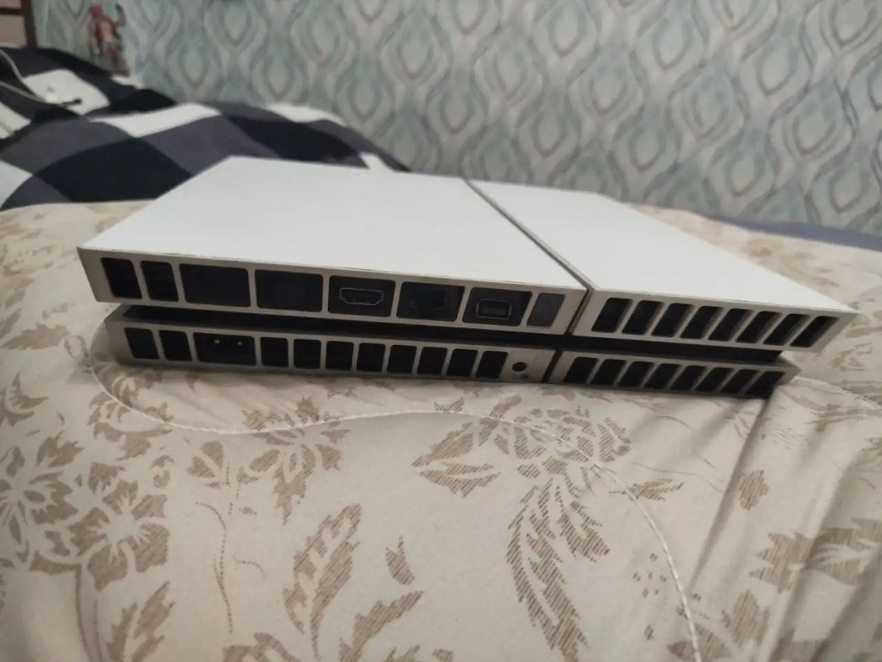 Продаётся игровая приставка Sony PlayStation 4 FAT 1 ТБ - Игровые приставки (Электроника) в Чита