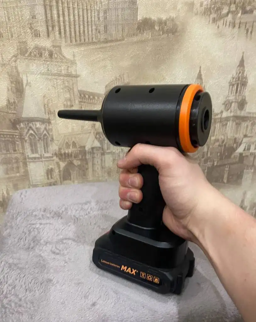 Продам пылесос аккумуляторный с функцией ветродуя - Бытовая техника (Электроника) в Чита