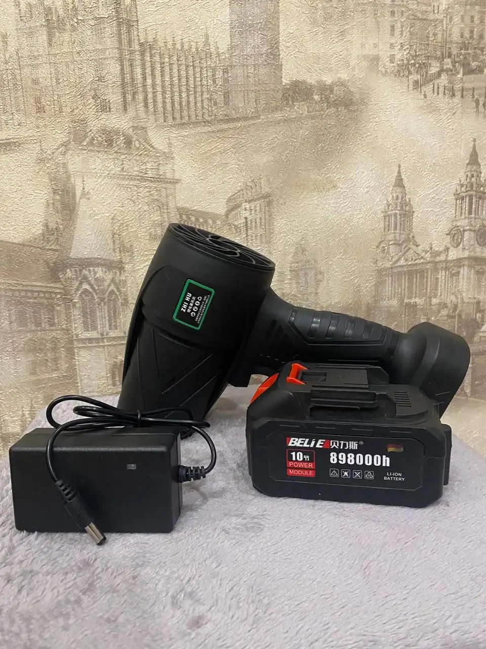 Продам мощный аккумуляторный воздуходув - Садовый инструмент (Барахолка) в Чита