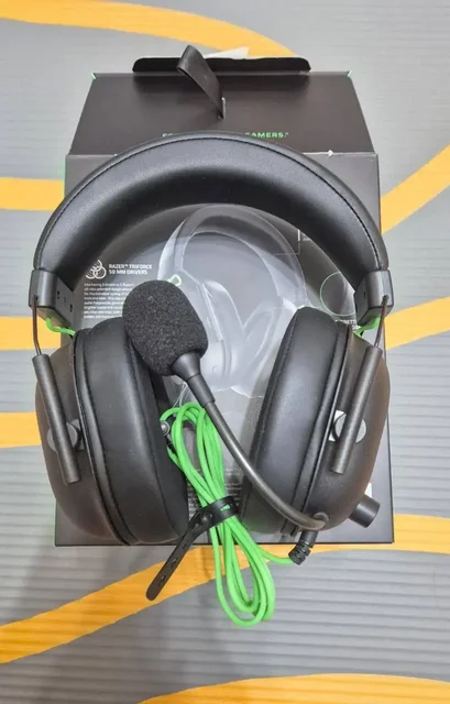 Игровые наушники Razer Blackshark v2 x новые - Гейминг-аксессуары в Чита