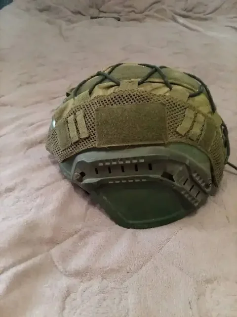 Продам две каски - Гигиена и косметика в Чита