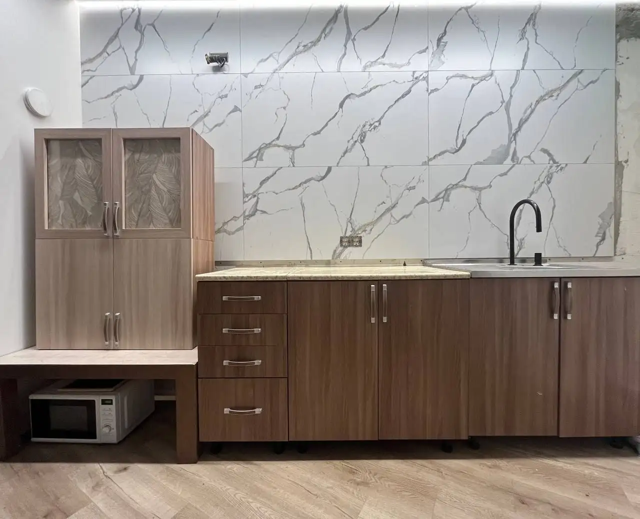 Продам кухонный гарнитур б/у - Мебель (Для дома и дачи) в Чита