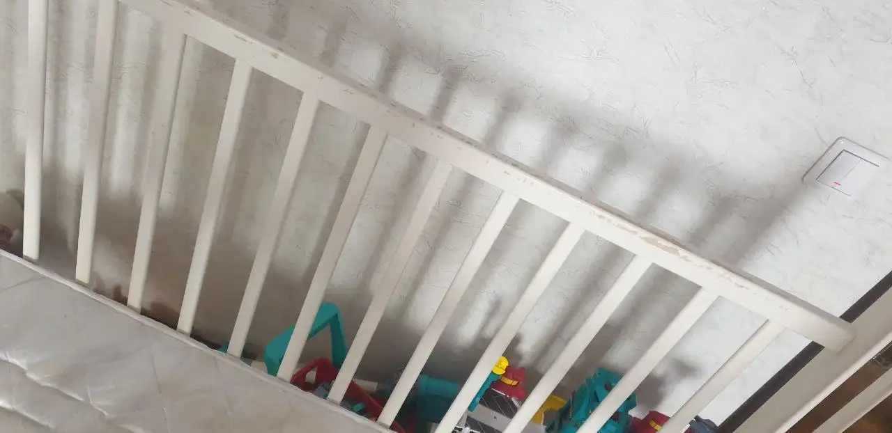 Продам детскую кроватку б/у с аксессуарами - Детская мебель (Товары для детей) в Чита