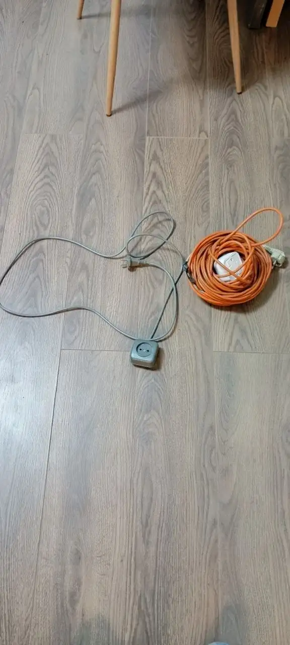 Кастрюли чугунные и эмалированные, корпус для ПК, удлинитель - Посуда (Барахолка) в Чита