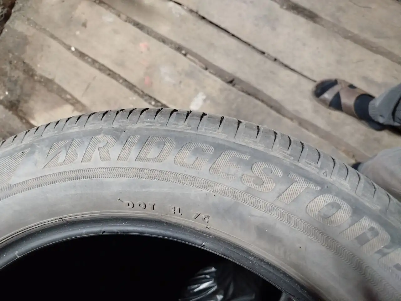 Комплект летних шин Bridgestone 235/55/18 - Шины и диски (Авто) в Чита