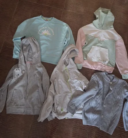 Продажа детских кофт размер 140 - Спортивная обувь в Чита