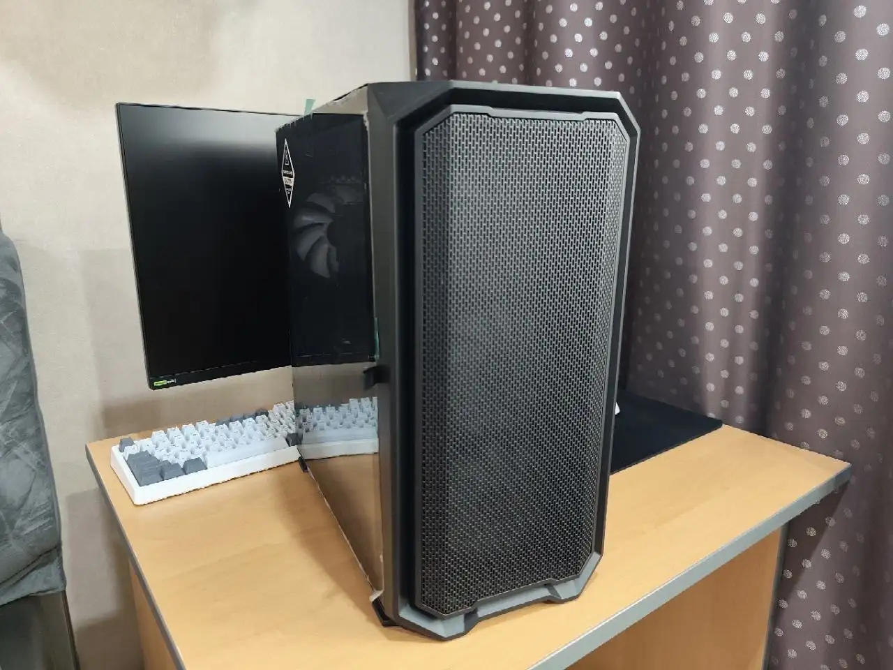 Игровой компьютер в сборе с монитором LG UltraGear - Компьютеры и комплектующие (Электроника) в Чита