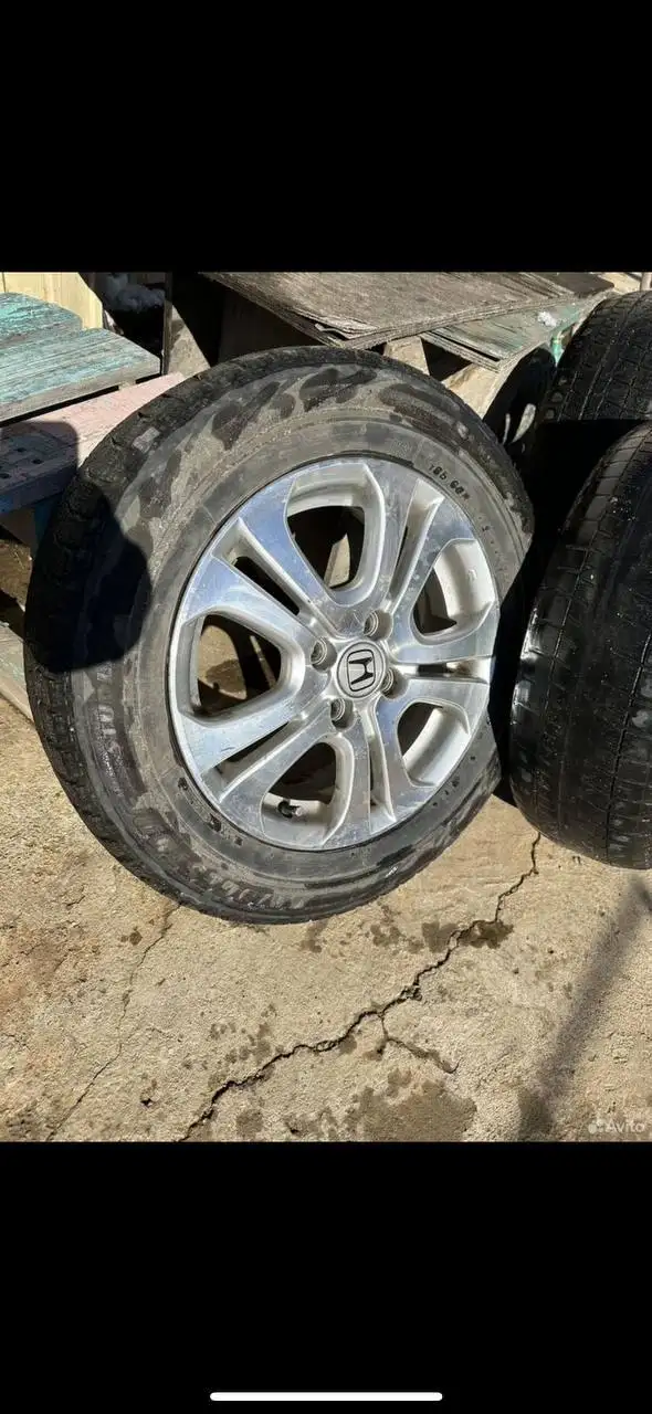 Продам комплект колёс 185/65R15 - Колёса (Авто) в Чита