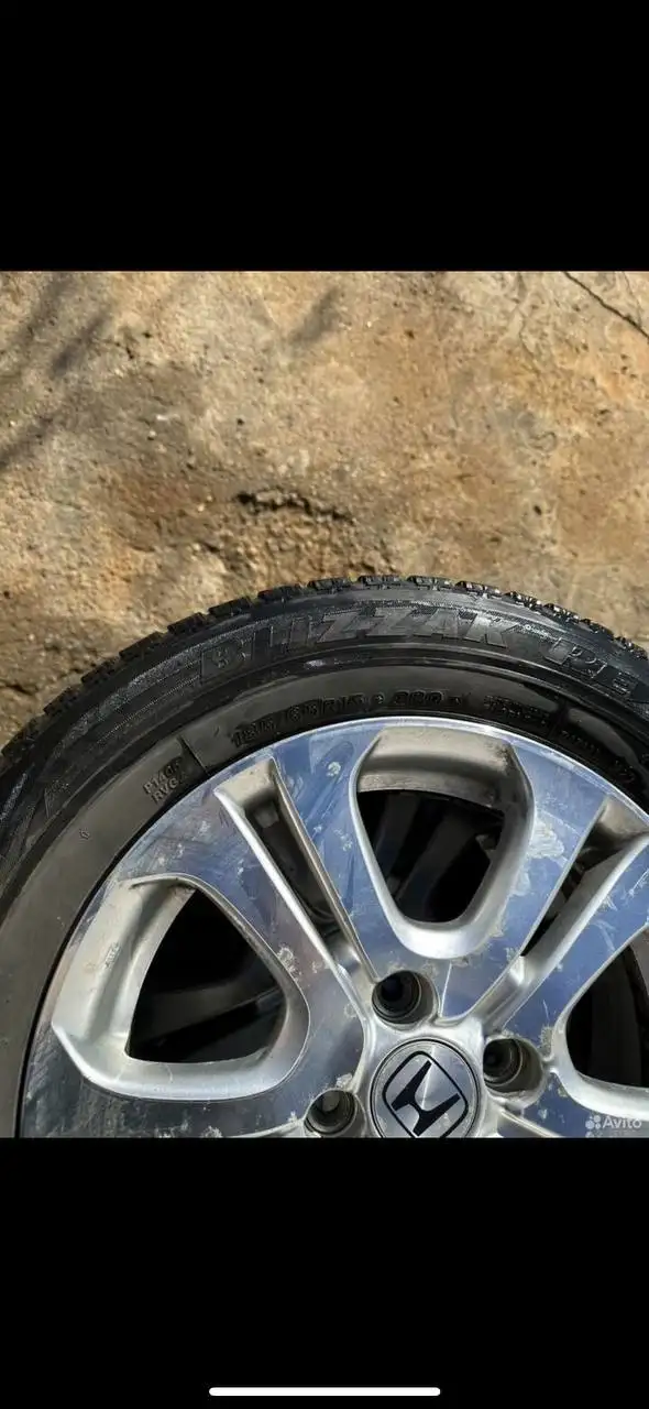Продам комплект колёс 185/65R15 - Колёса (Авто) в Чита