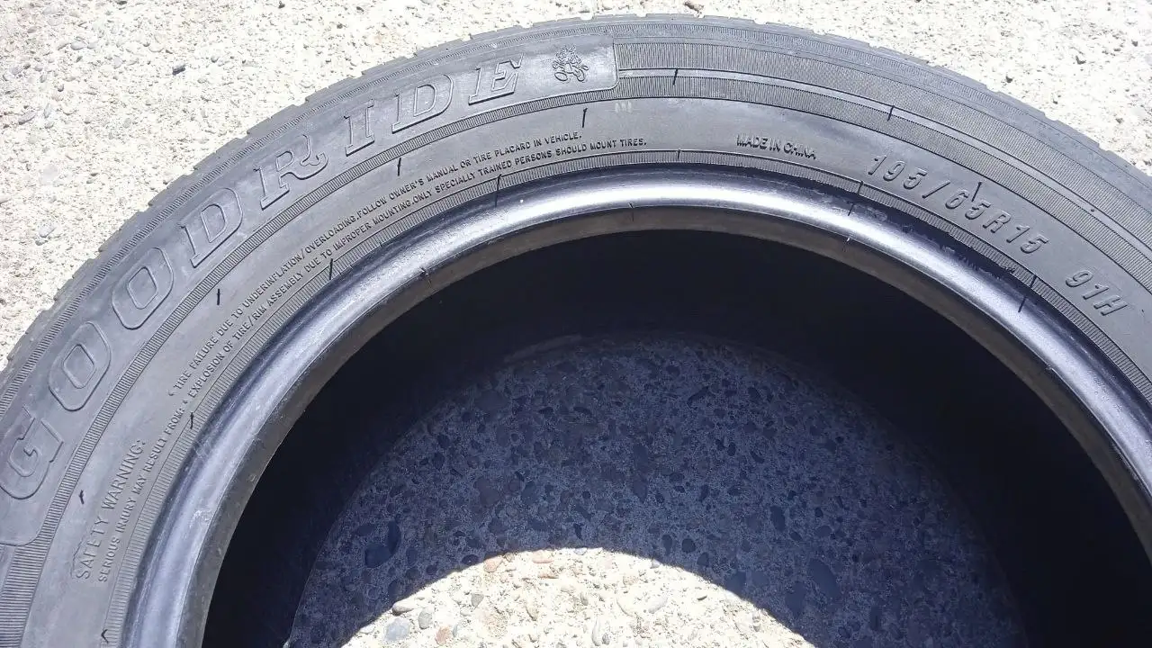 Шина 195/65 R15 лето - Шины (Авто) в Чита