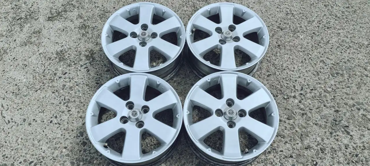 Оригинальные диски Toyota Corolla R15 - Колёса и шины (Авто) в Чита