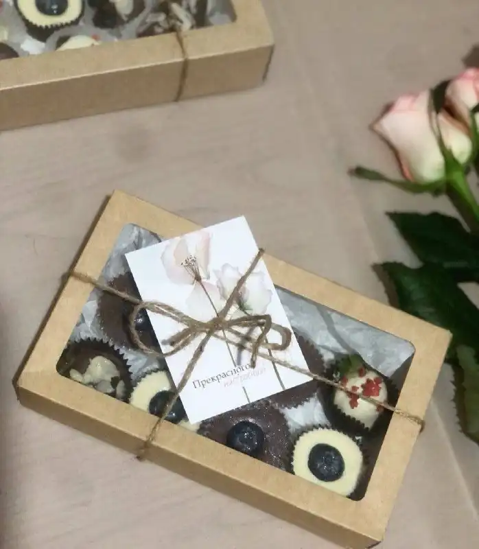 Поздравление мам с доставкой