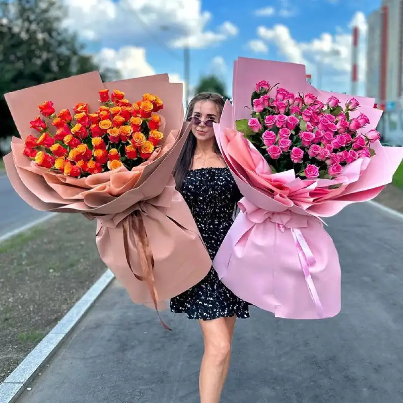 Заказы на цветочные букеты гиганты и клубнику в шоколаде - Доставка цветов и подарков (Услуги) в Томск