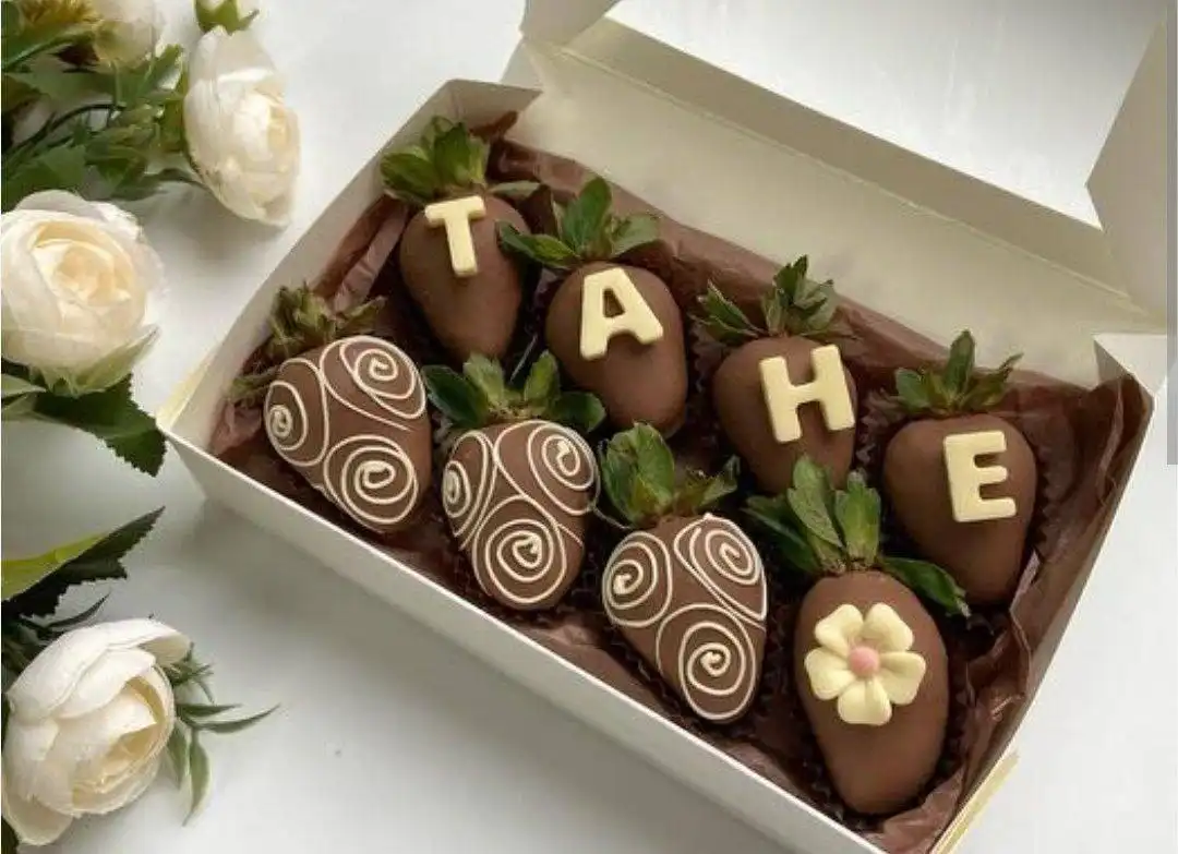 Заказы на цветочные букеты гиганты и клубнику в шоколаде - Доставка цветов и подарков (Услуги) в Томск