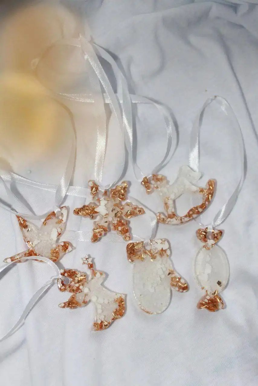 Елочные игрушки из смолы