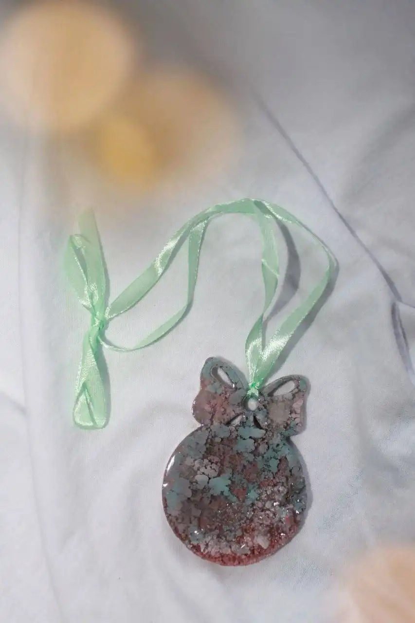 Елочные игрушки из смолы