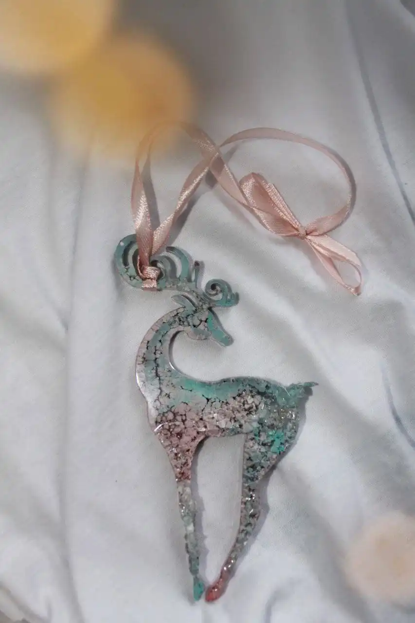 Елочные игрушки из смолы