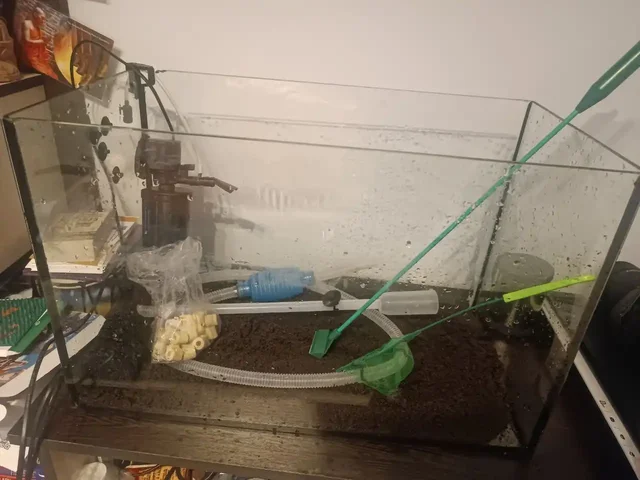Продам аквариум с грунтом, фильтром, скребками - Хобби и отдых в Санкт-Петербург