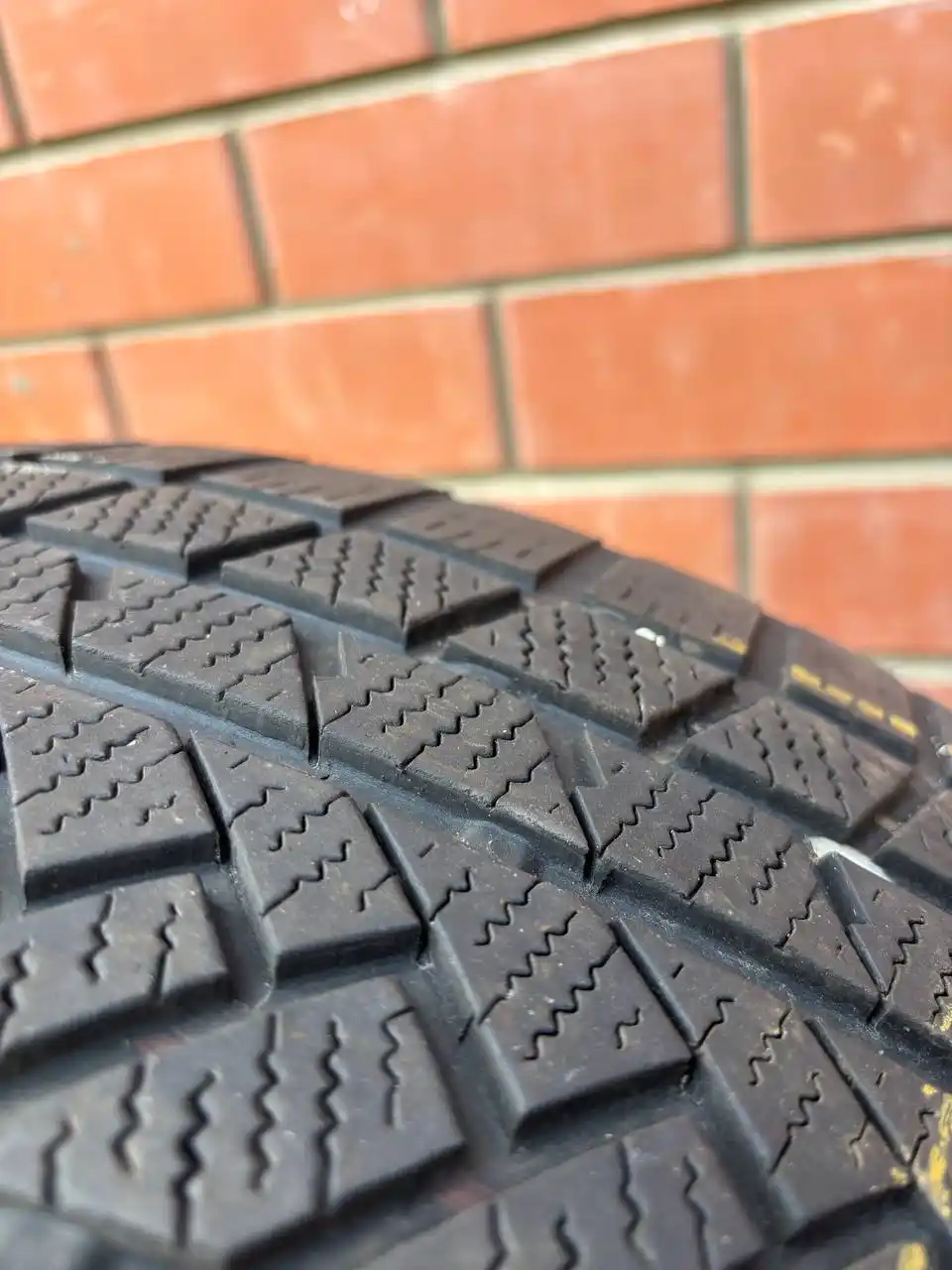 Продажа зимней резины Continental WinterContact TS