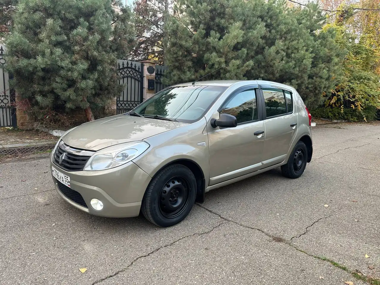 Рено Сандеро 2011