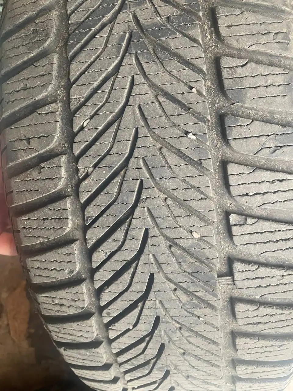 Зимние шины 215/55/17