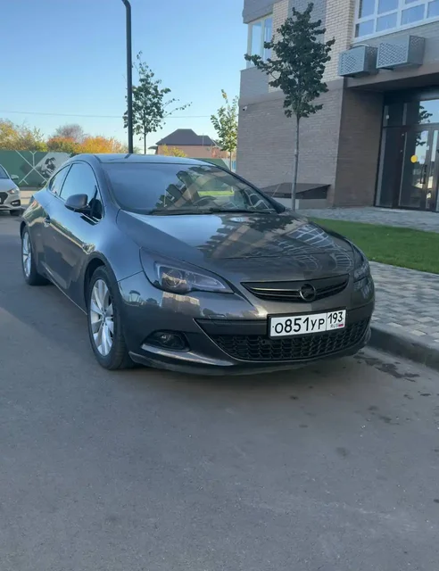 Opel Astra GTC J Рестайлинг 1.4 Turbo MT Sport 2011 - Авто в Краснодар