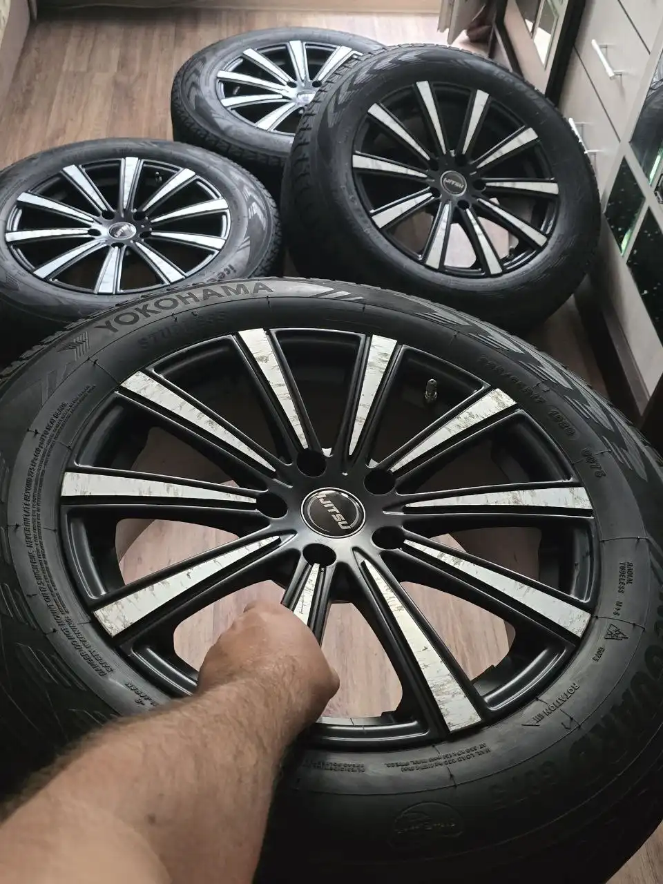 Комплект колёс на кроссовер с резиной YOKOHAMA