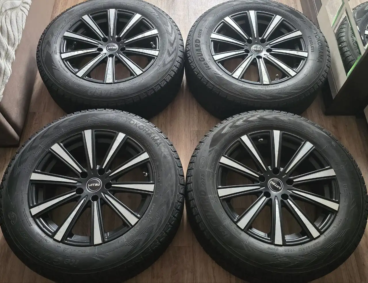 Комплект колёс на кроссовер с резиной YOKOHAMA