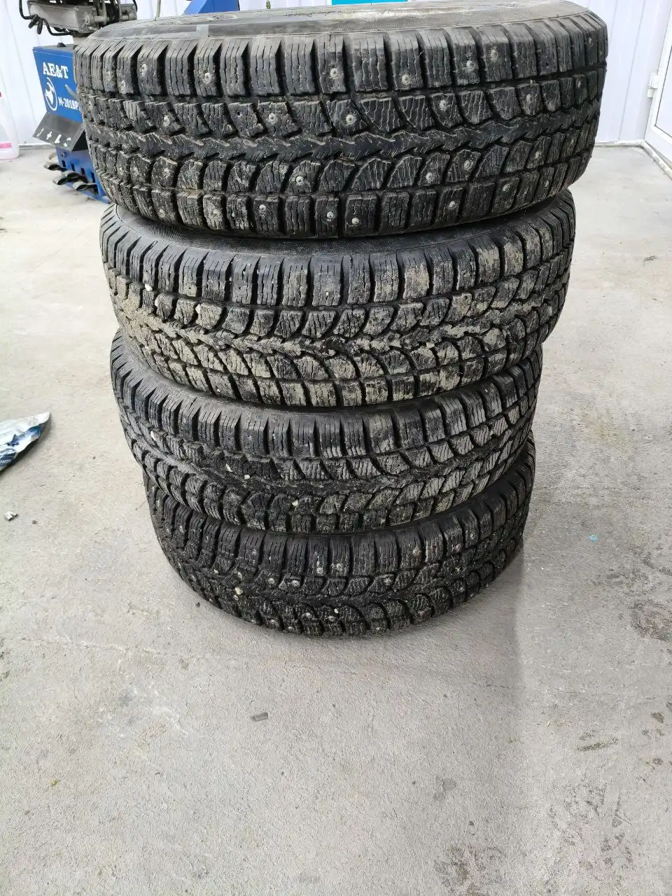 Продажа вазовской резины с дисками штампы