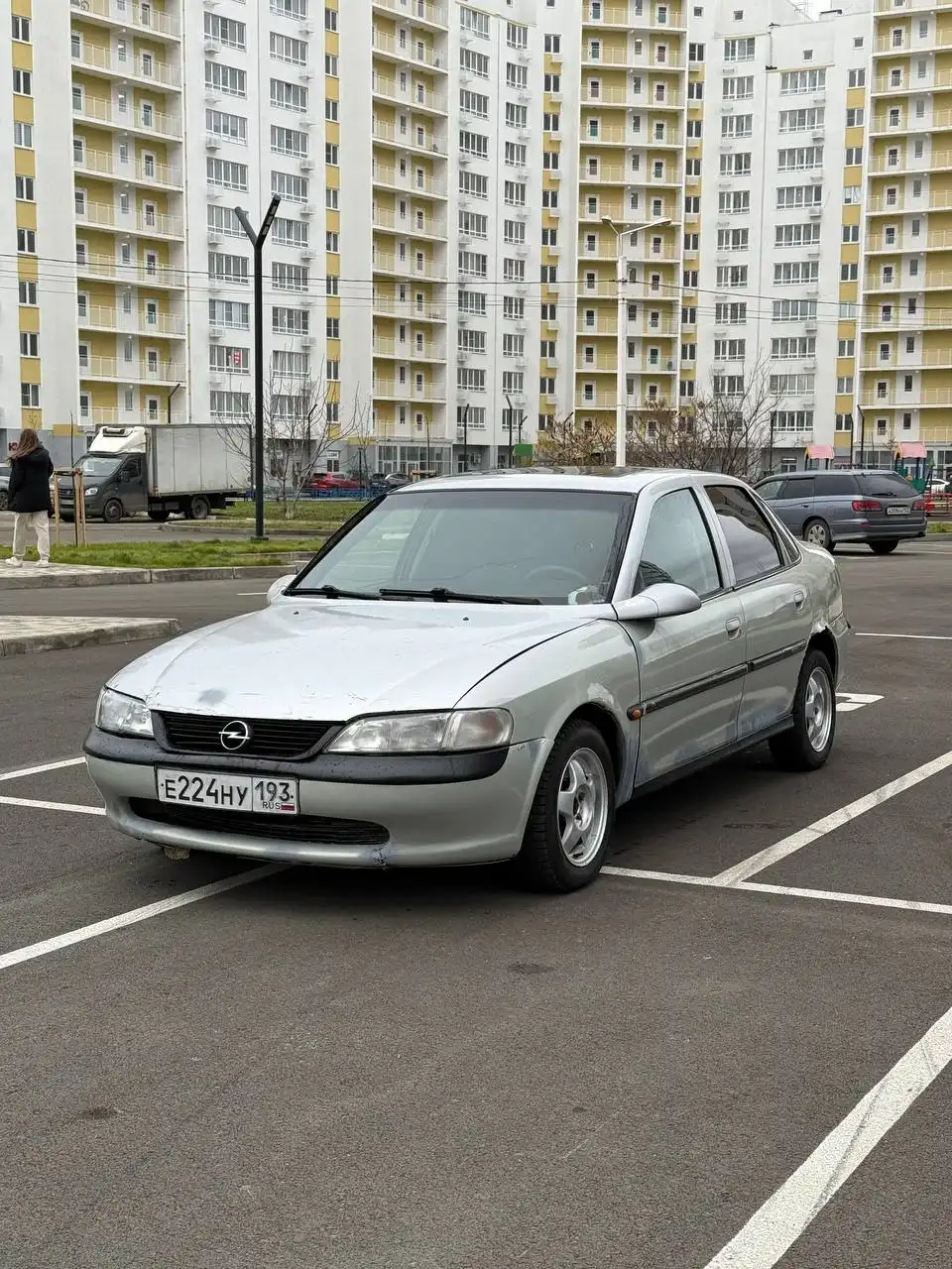 Продам Opel Vectra 1997 года 1.6 механика