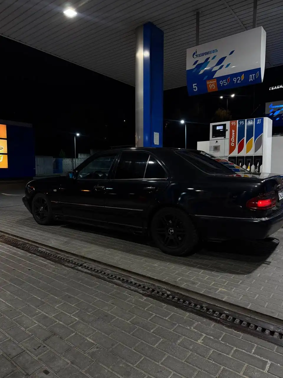 Продажа Mercedes 210 E класс