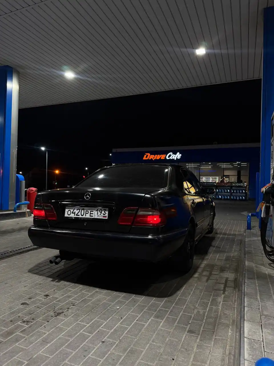 Продажа Mercedes 210 E класс