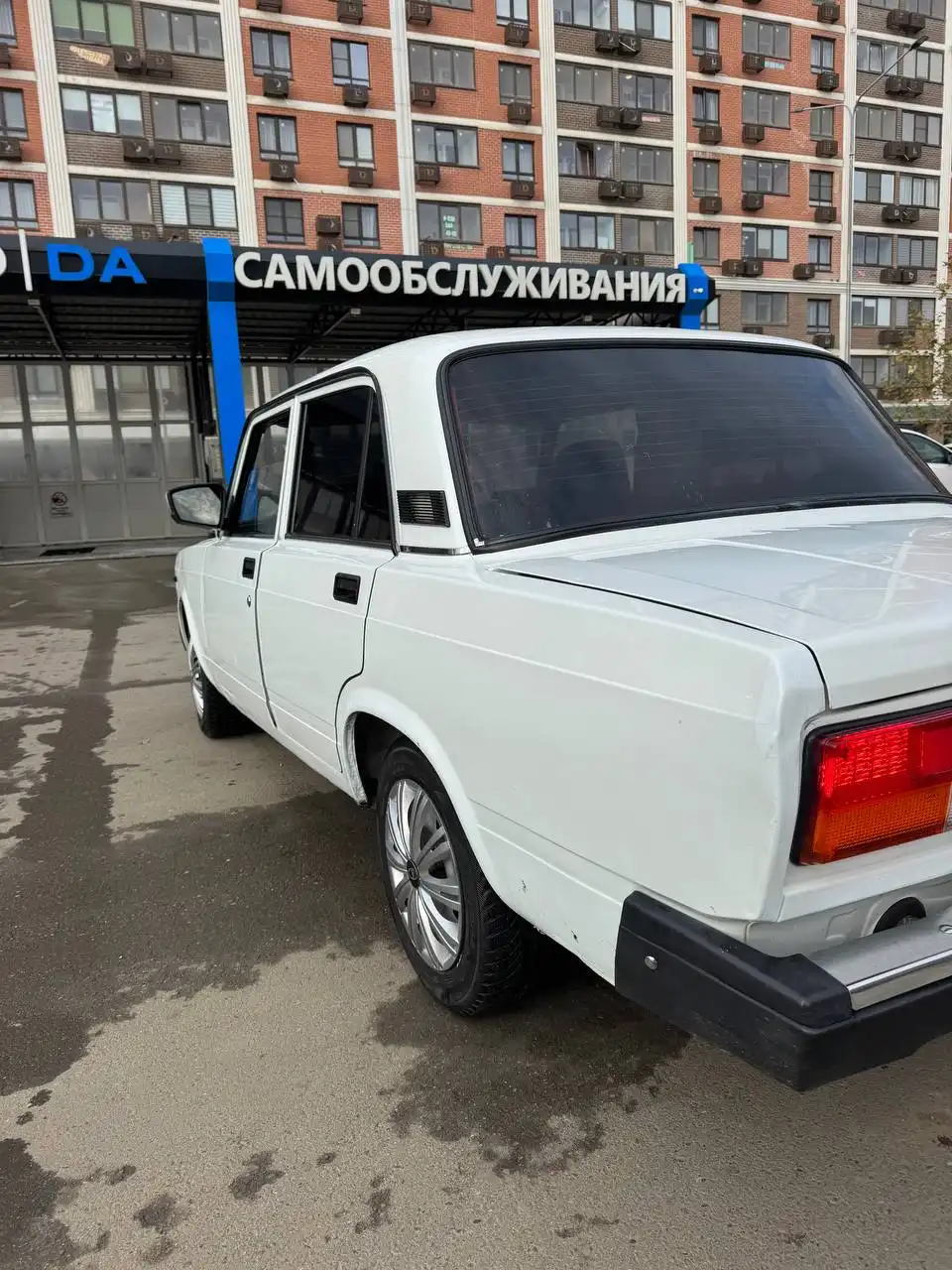 Продажа автомобиля ВАЗ 2107 2011 года выпуска