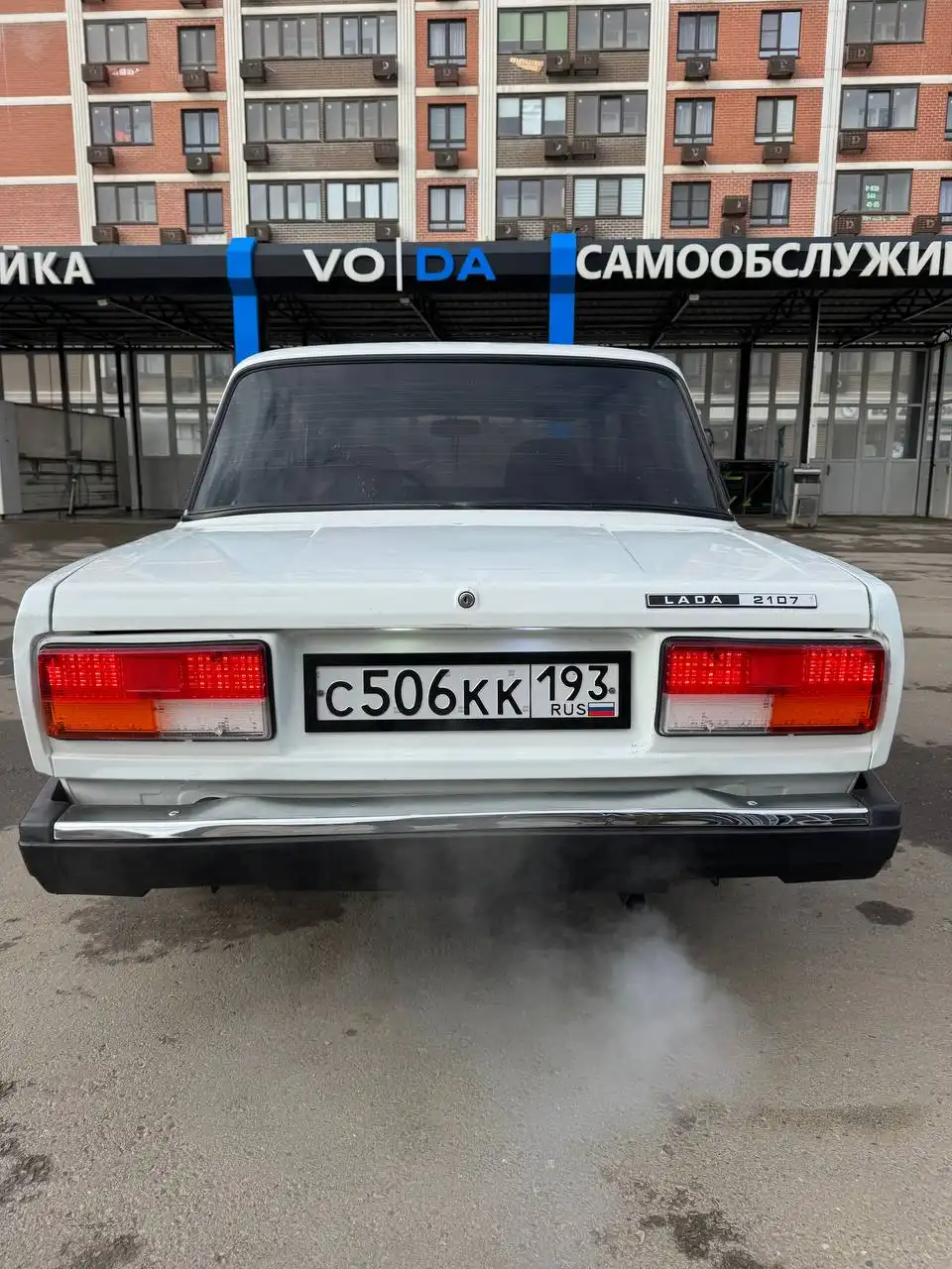 Продажа автомобиля ВАЗ 2107 2011 года выпуска