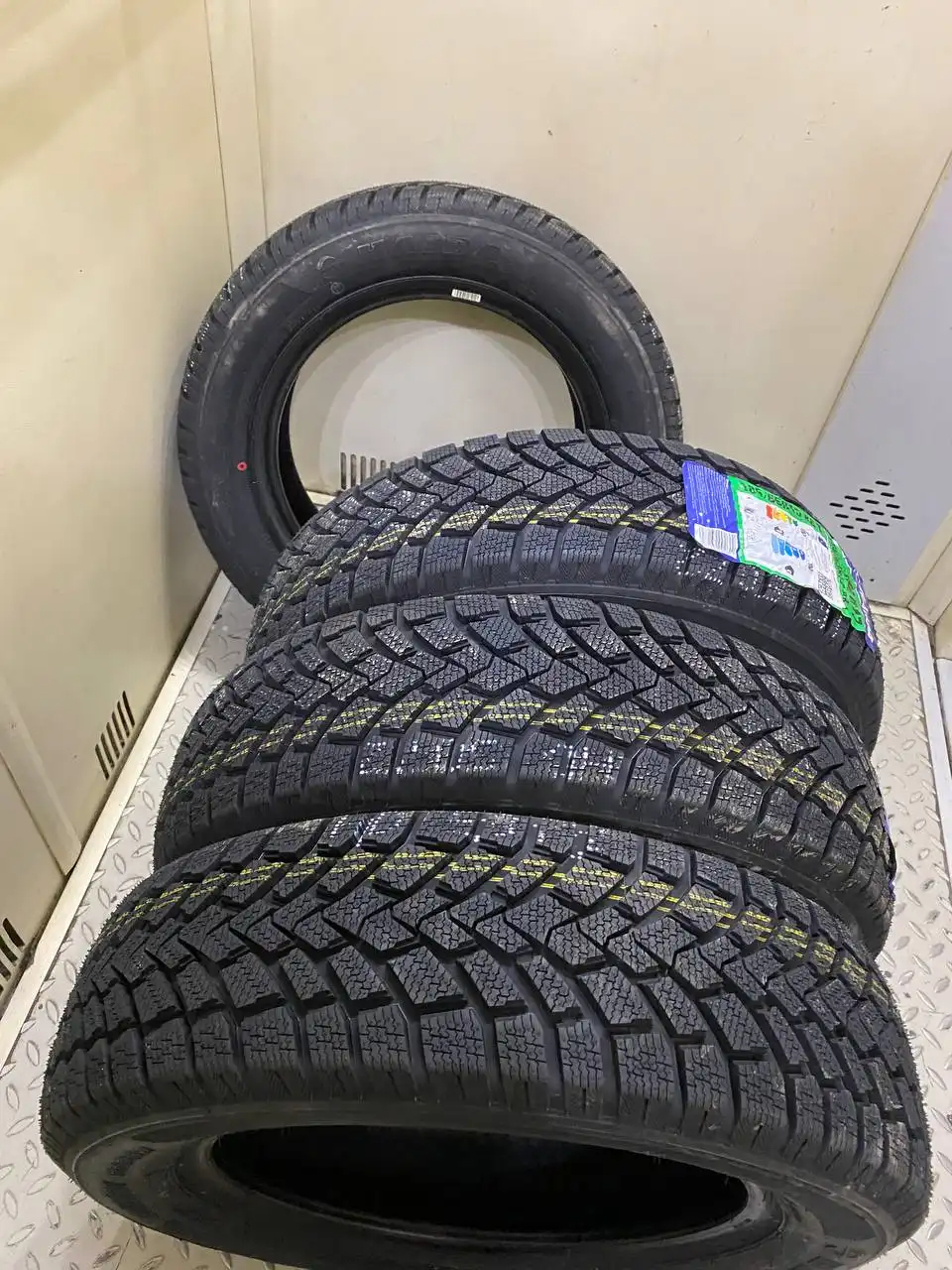 Продажа зимней резины Haida HD 617