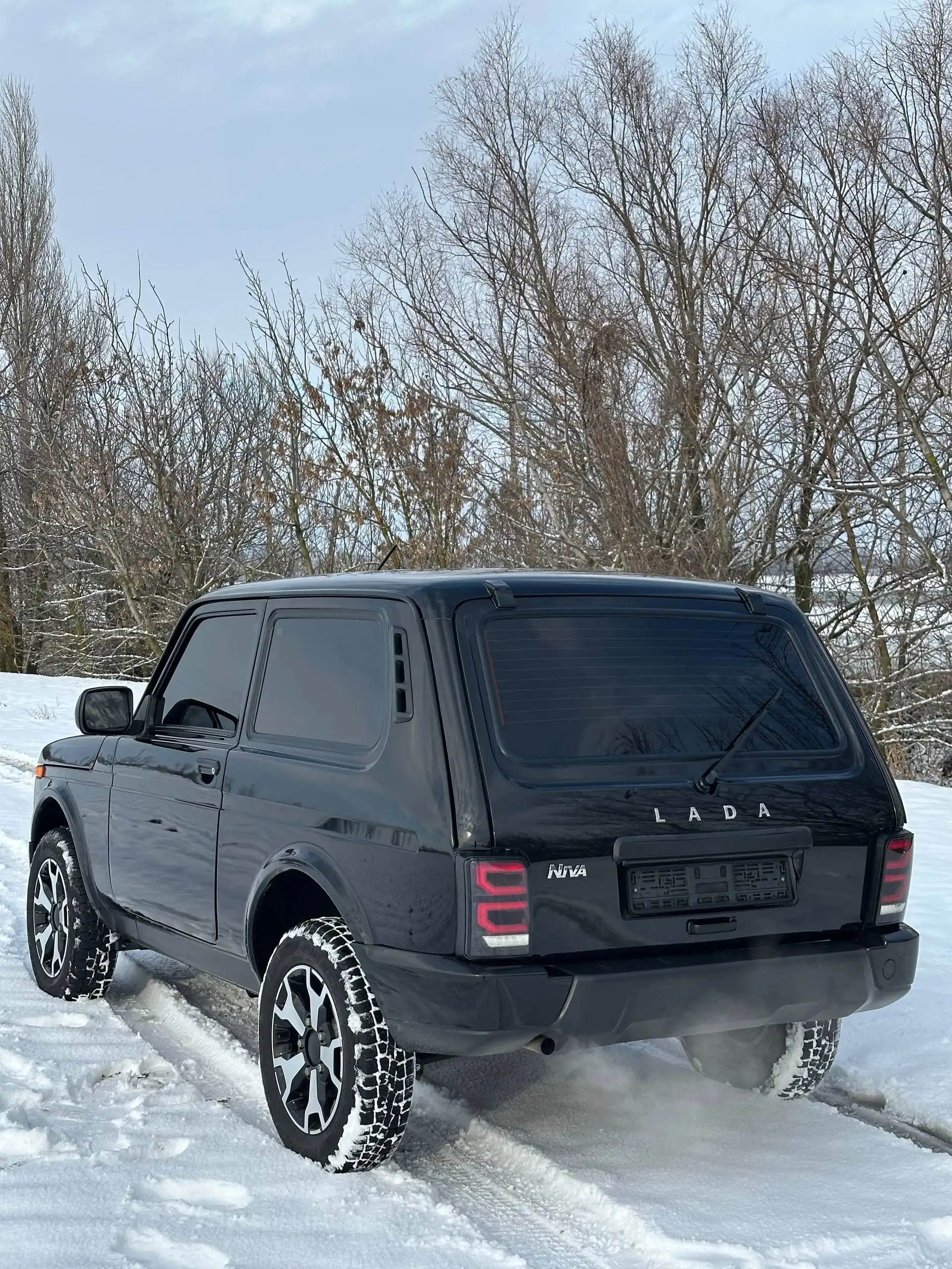 Продажа автомобиля Niva Legeng 2023 года в Краснодаре